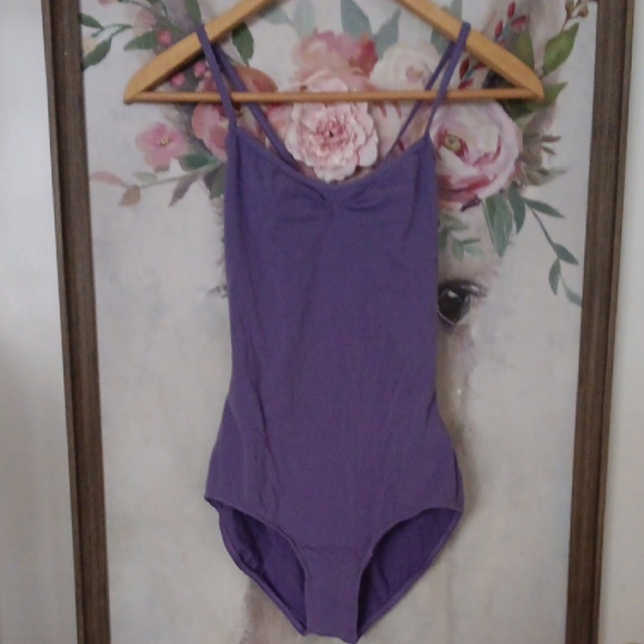 Purple Dance Leotard With Criss Cross Straps 🩰 💜💜💜 Size Large - Picture 1 of 4